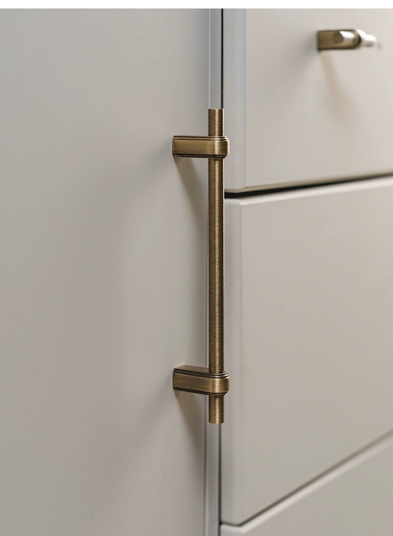 High-Quality Antique Brass Pulls and Knobs for Cabinets