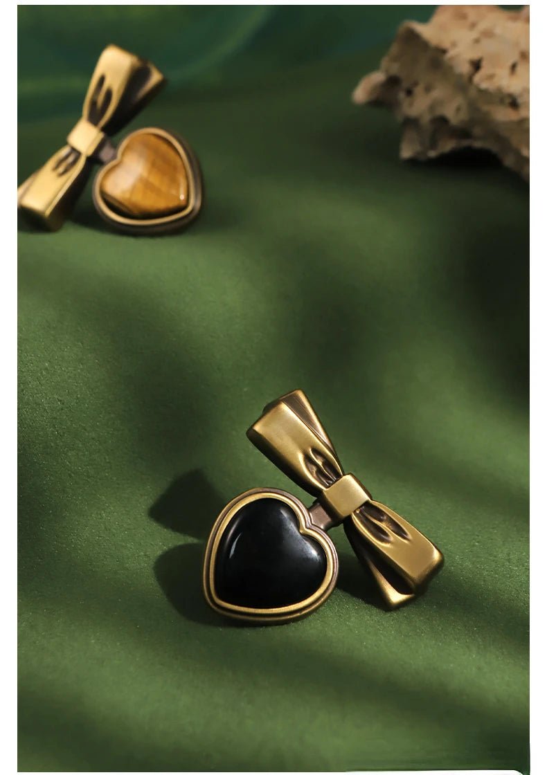 Sleek Bow Shape Dresser Knobs – Retro Bronze Love Handles for Furniture