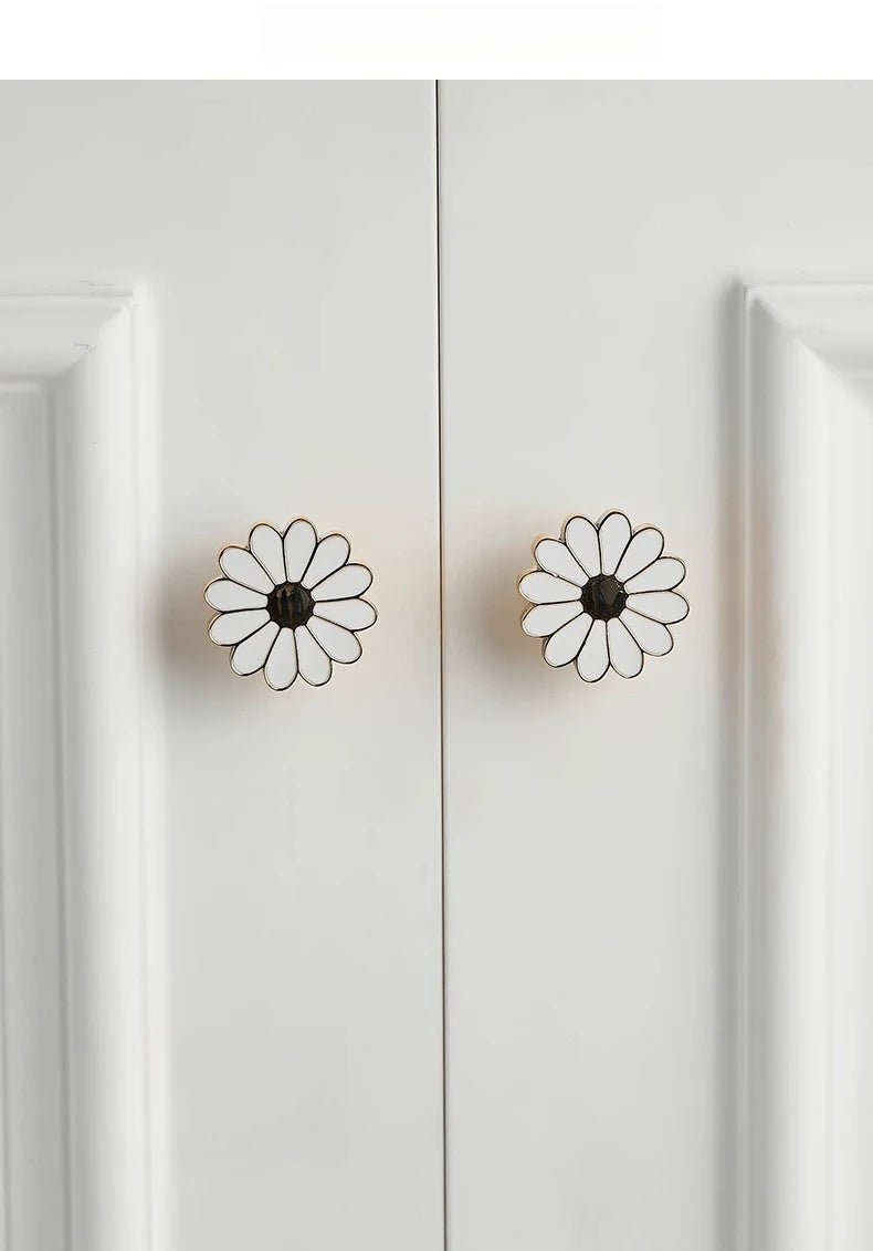 Floral Brass Knob - Flower Style Drawer Pull