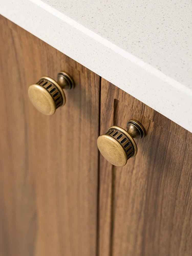 Vintage Brass Handle - Classic Cabinet Pull