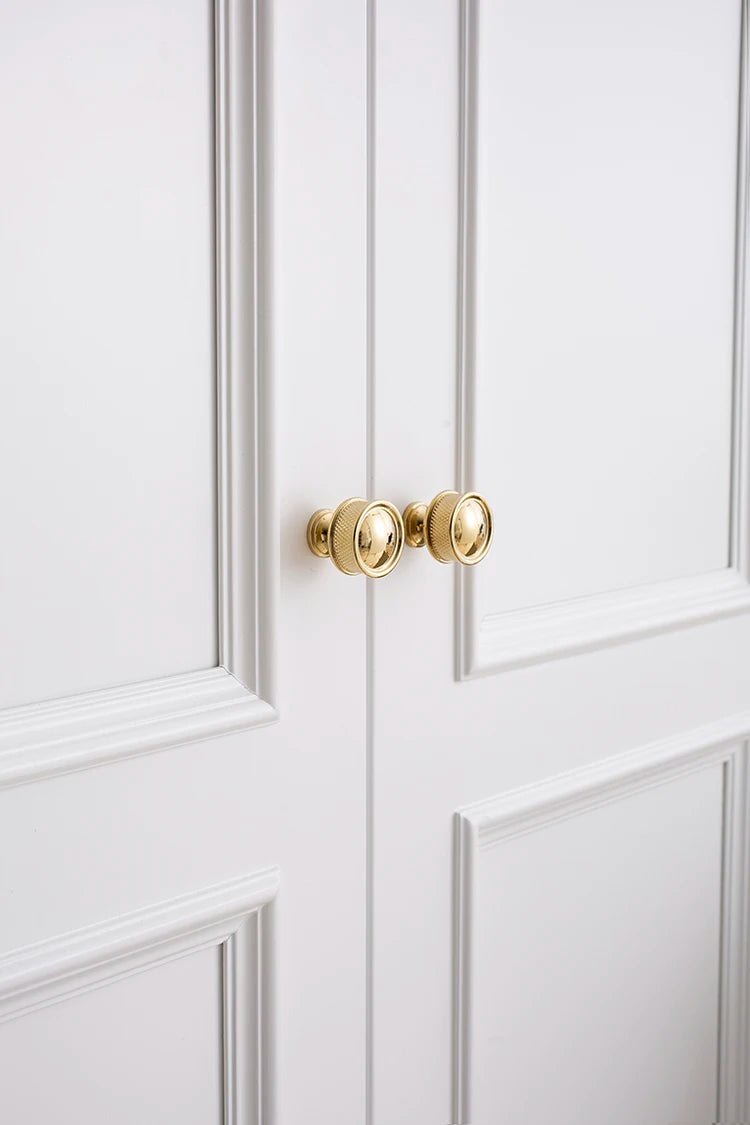 Elegant Gold Brass Knobs – Shiny Pull Handles for Cabinets
