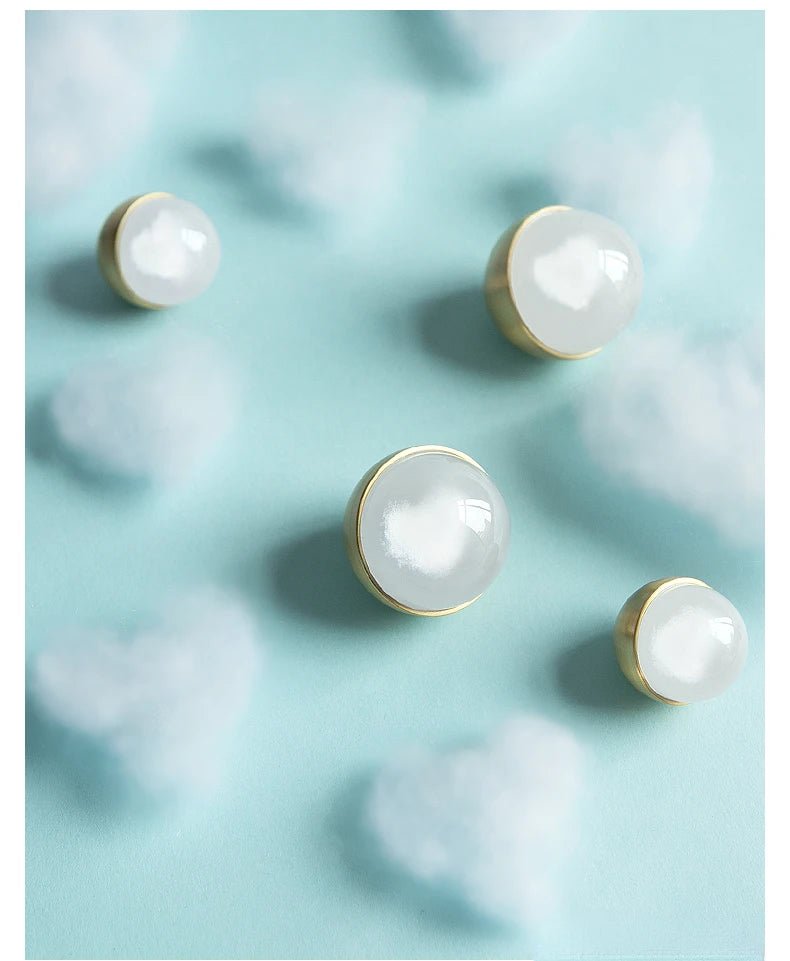 Stylish Modern Ball Knobs – Acrylic & Brass Pull Handles for Cabinets