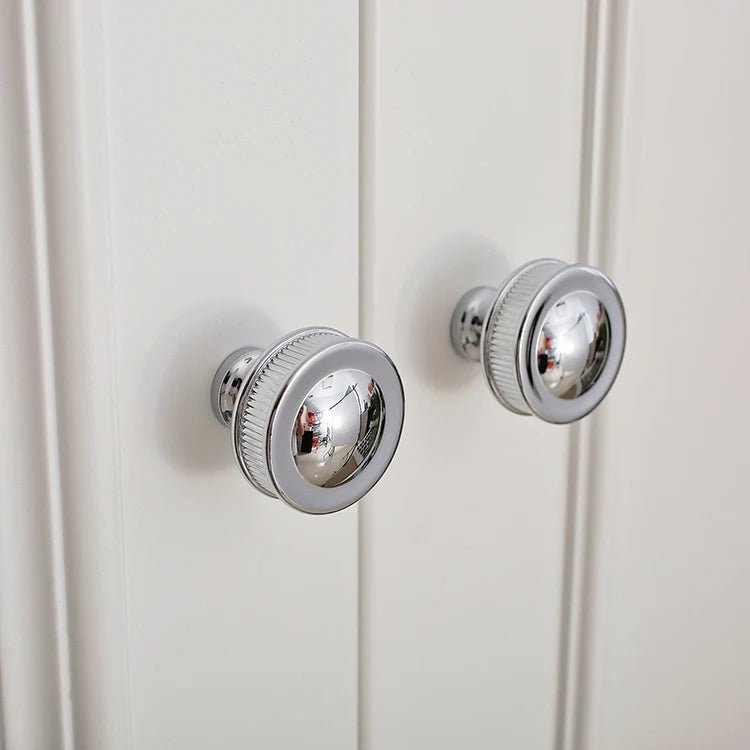 Stylish Chrome Brass Knobs – Plate Pull Handles for Modern Drawers