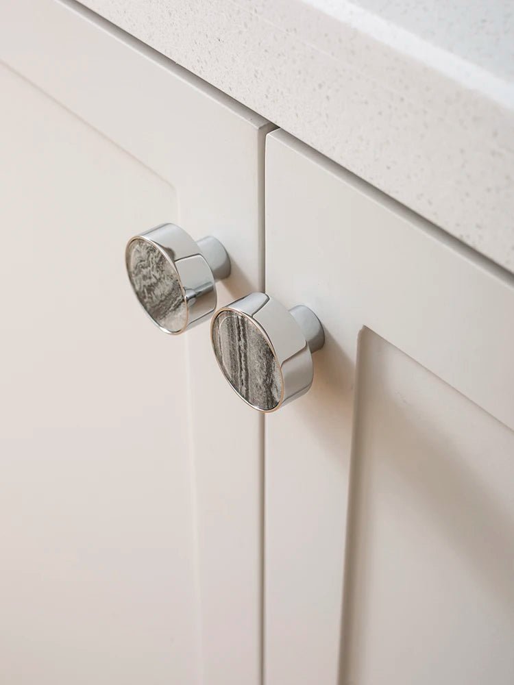 High-Quality Nordic Black Texture Handle – Brass & Resin Knob for Drawers