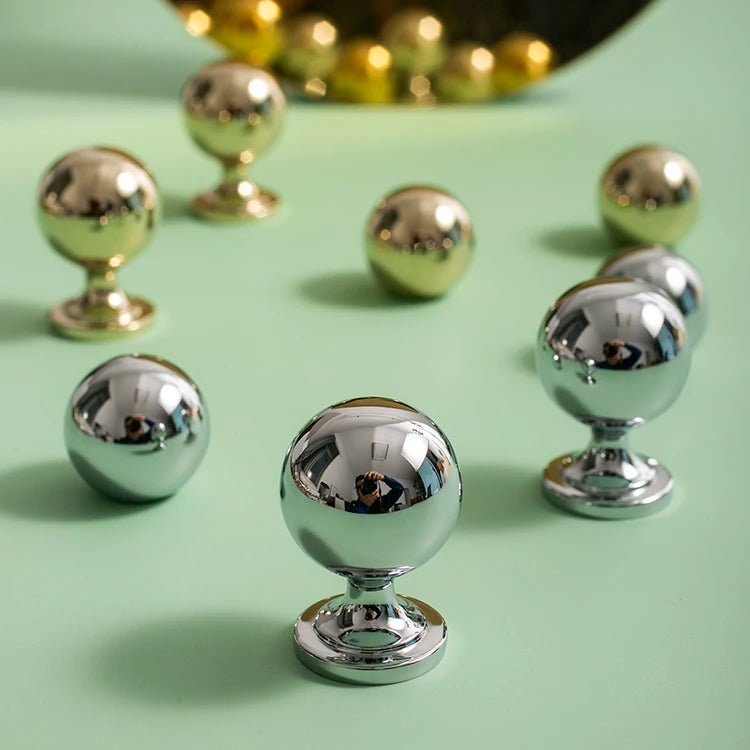 Elegant Brass Ball Handle – Bright Gold Drawer Knob for Cabinets