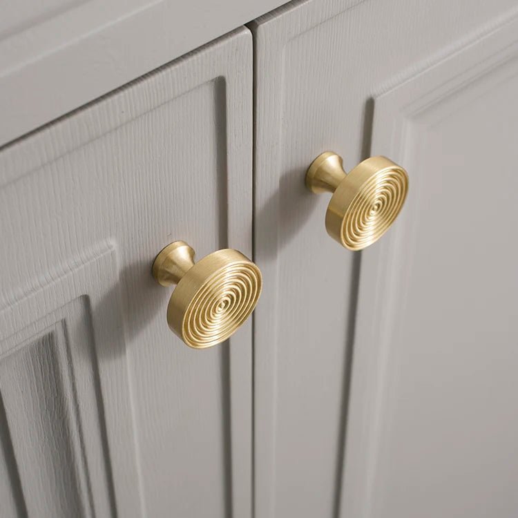 Stylish Brass Knob Pull Handle for Modern Furniture Drawers
