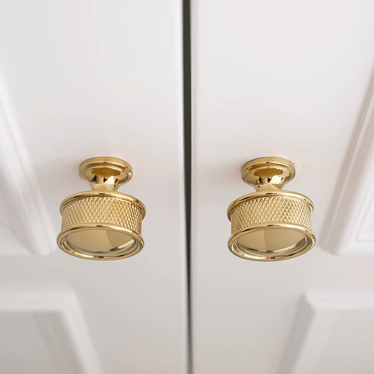 Sleek Gold Brass Knobs – Shiny Pulls for Modern Cabinet Design