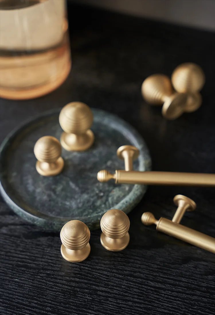 Durable Solid Brass Round and Bar Pull Knobs for Cabinets