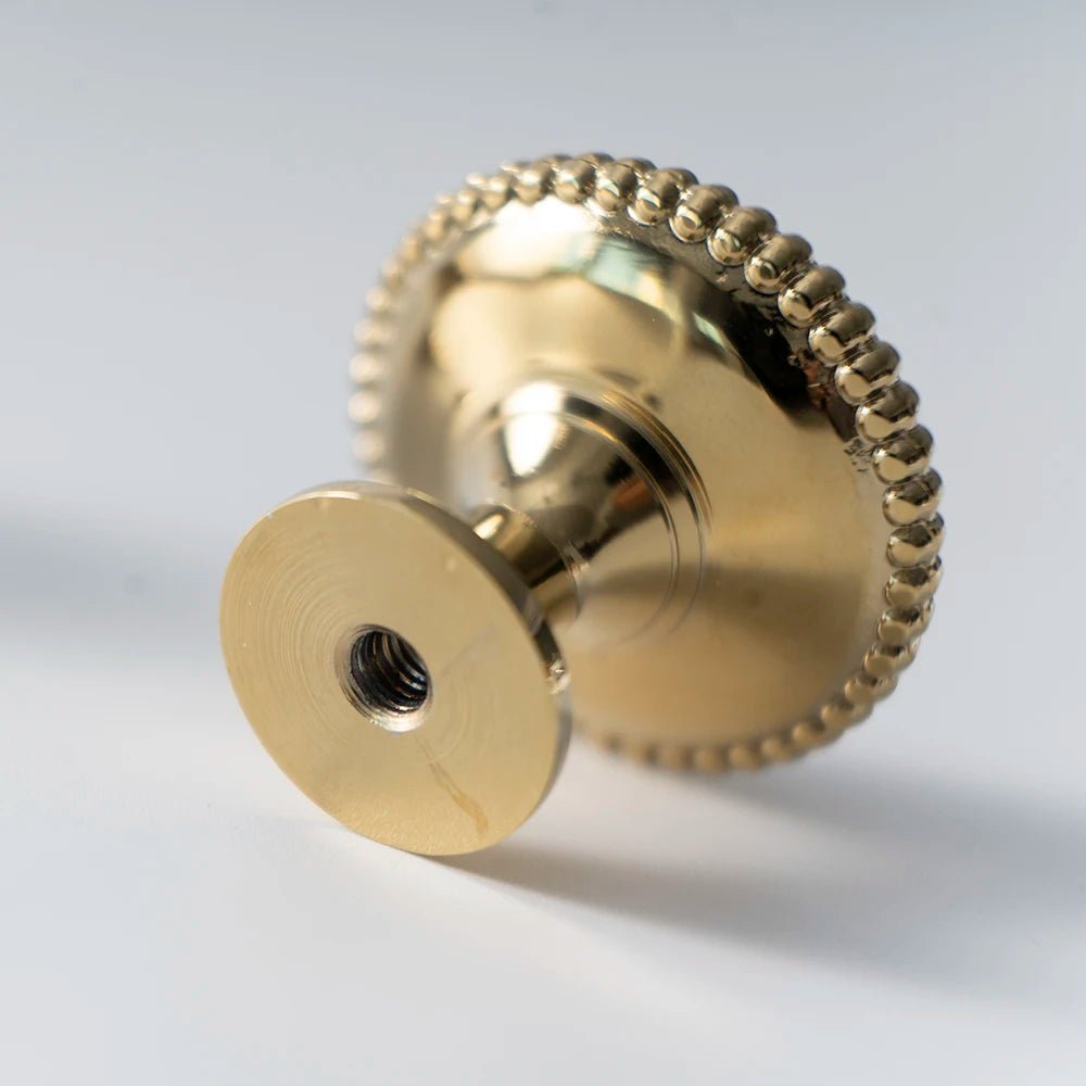 Sleek Floral Brass Knobs – Gold and Chrome Cabinet Pulls
