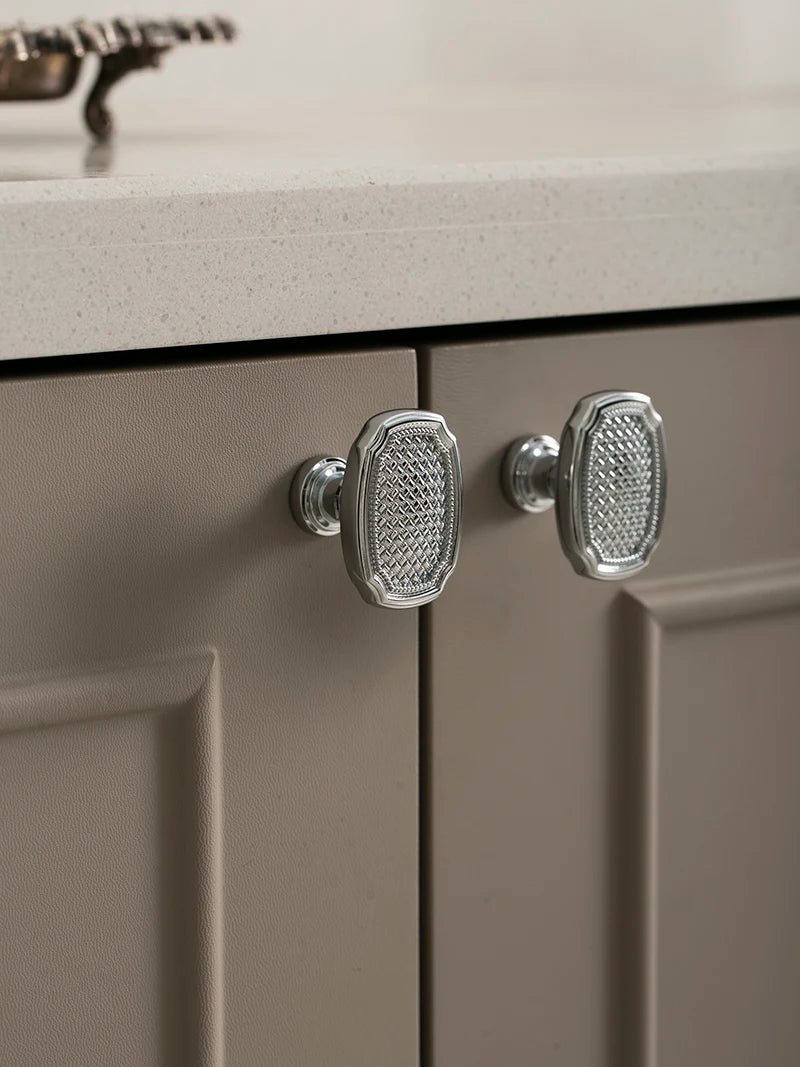 High-Quality Gold Brass Knobs – Modern Pull Handles for Wardrobes