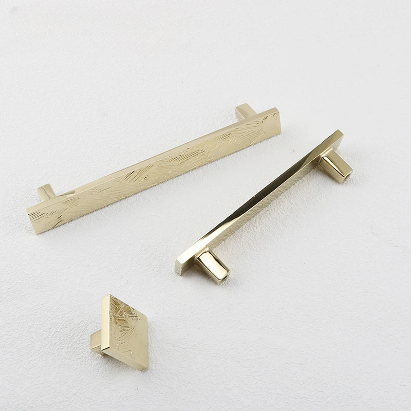 Elegant Vintage Brass Cabinet Pull – Vertical Pattern Design