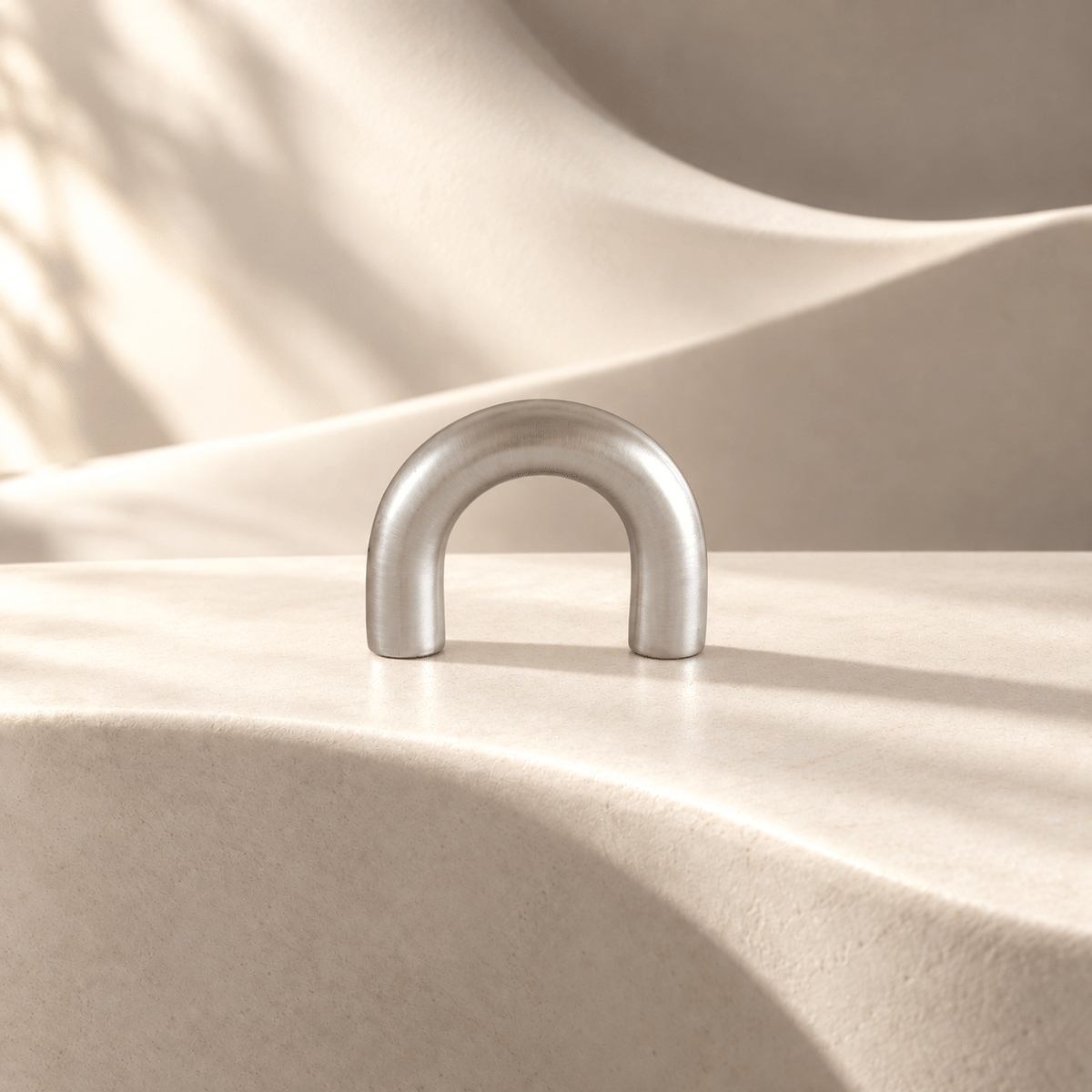 Satin silver 32 mm CTC U-shaped pull on ivory stone