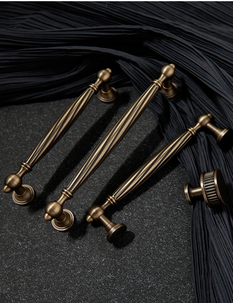 Stylish Antique Bronze Brass Knobs – Vintage Pulls for Modern Cabinets