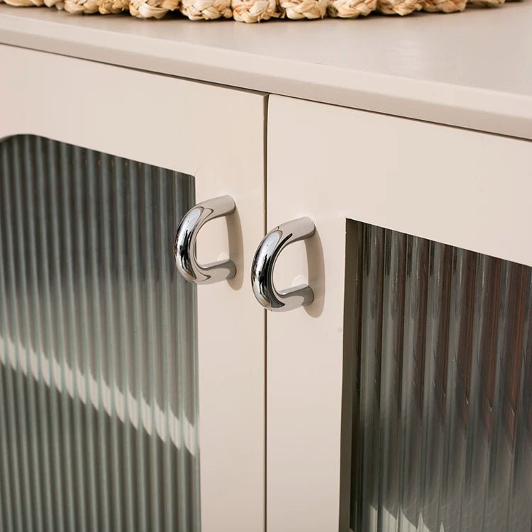 Sleek Brass Cabinet Handles – Modern Chrome Finish