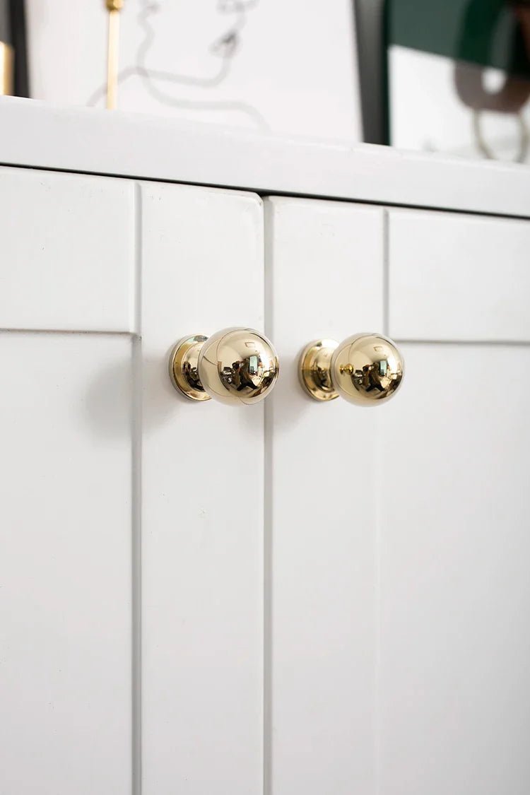 Solid brass handle for luxury drawer and cabinet