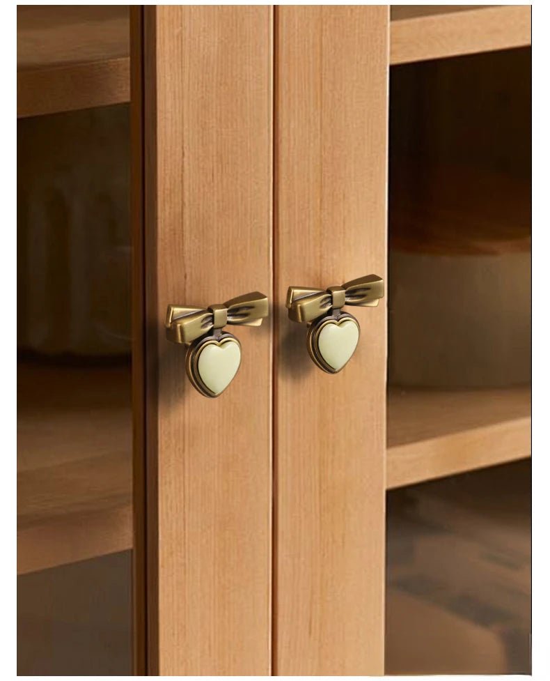Luxury Bow Shape Dresser Knobs – Retro Bronze Love Pulls for Furniture