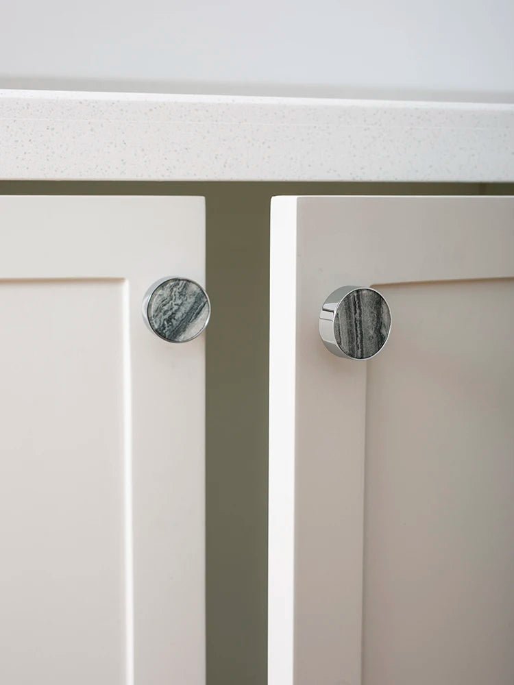 Sleek Nordic Black Texture Pull – Brass & Resin Drawer Knob