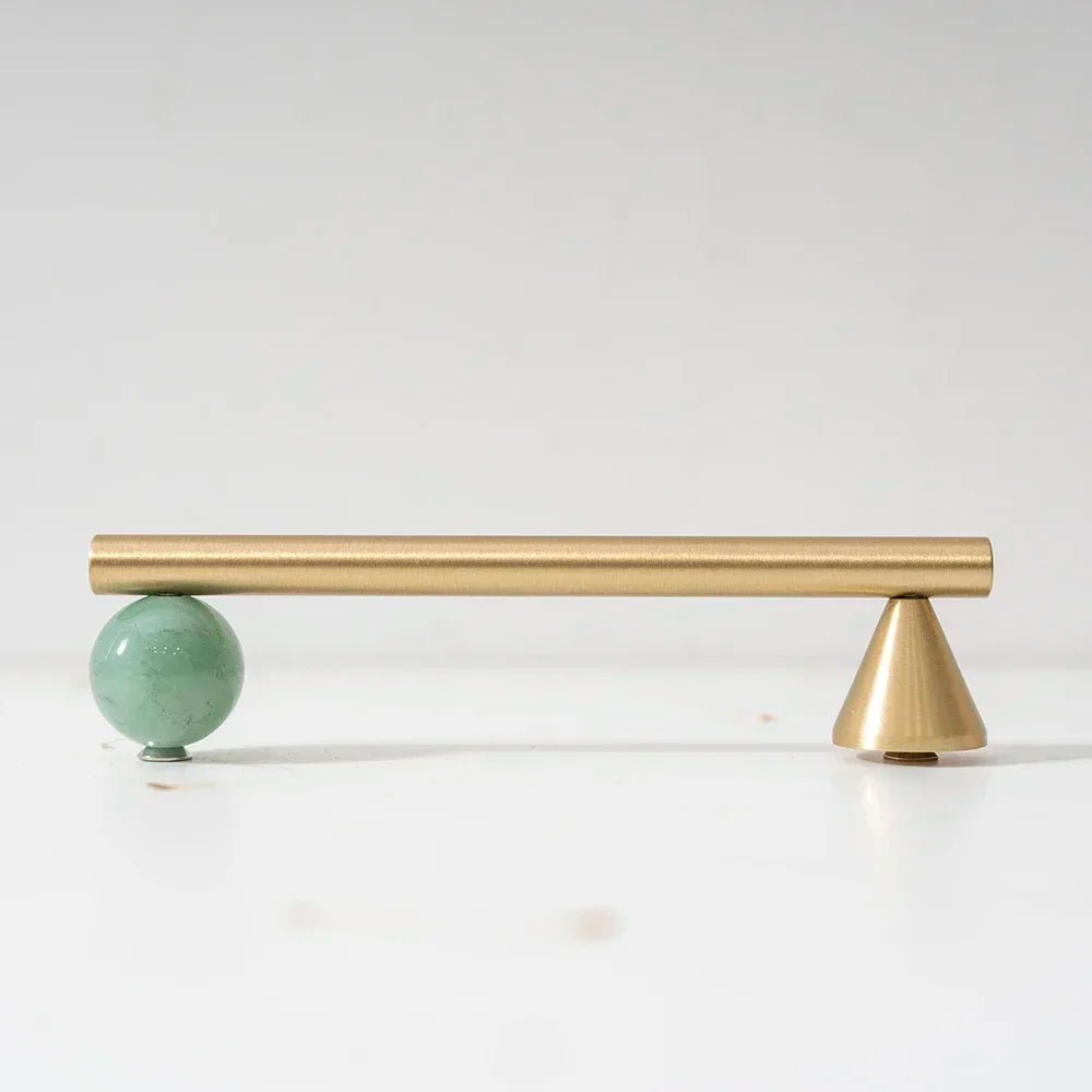 Stylish Pink Crystal Knobs – Brass Base Luxury Pulls for Modern Cabinets
