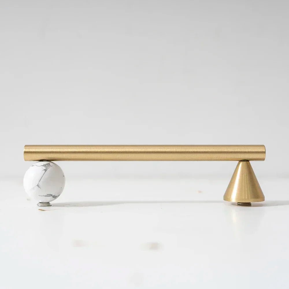 Stylish Pink Crystal Brass Base Knobs – Luxury Pulls for Cabinets
